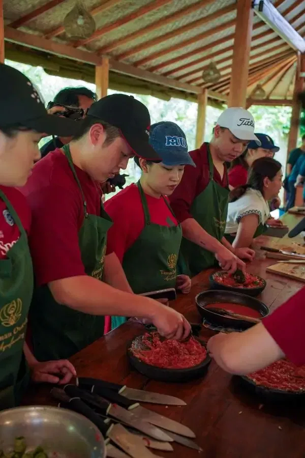 UPH Universitas Pelita Harapan experiential learning in Taman Dukuh Farm 11