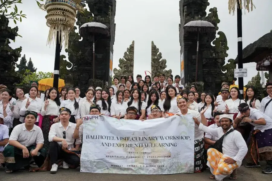 UPH Universitas Pelita Harapan experiential learning in Taman Dukuh Farm 9