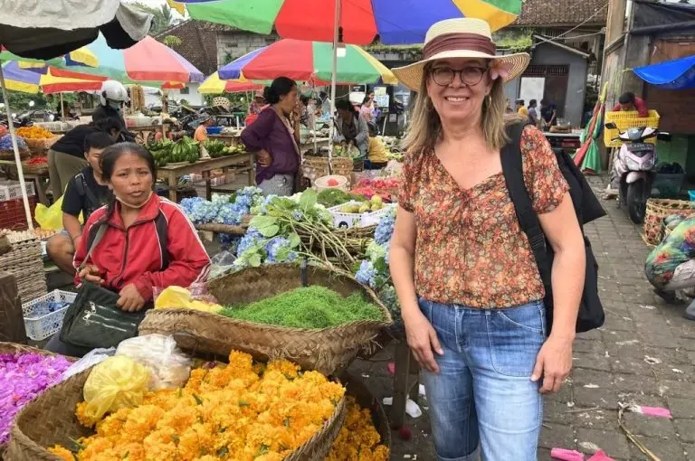 Morning Bali Cooking Class (Market Visit) Reviews 2 Our guest Steve Arnott when we visit the local market