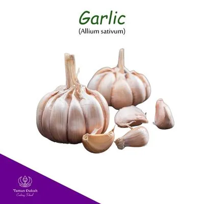 Spices & Ingredients 13 Fresh garlic cloves (bawang putih), an indispensable Balinese ingredient.