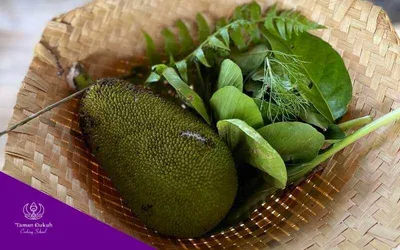A variety of fresh, unblemished Sukla ingredients from Taman Dukuh's organic farm, essential for authentic Balinese cuisine and sacred offerings.